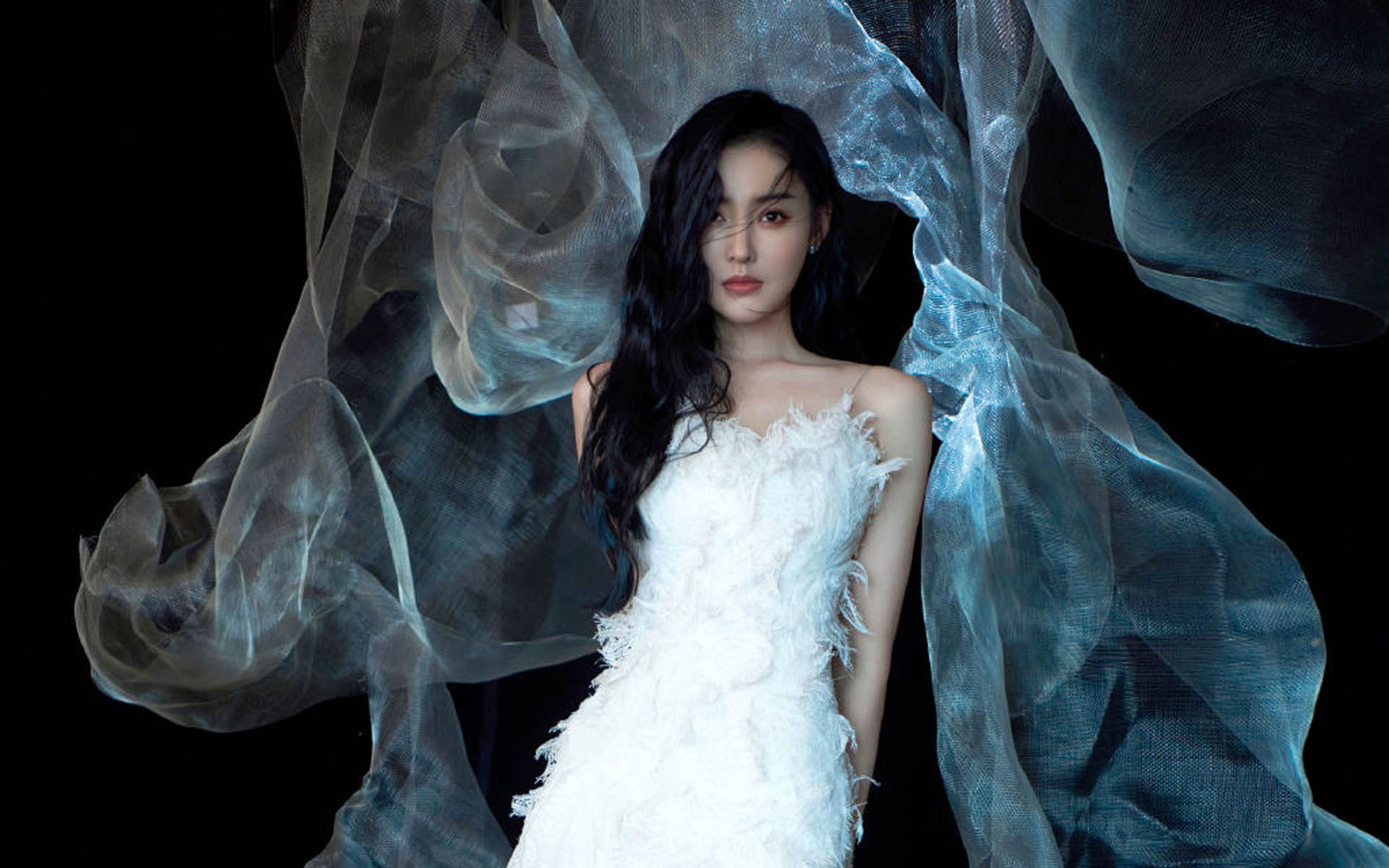 搏击台上选手实力对决精彩纷呈,搏击擂台